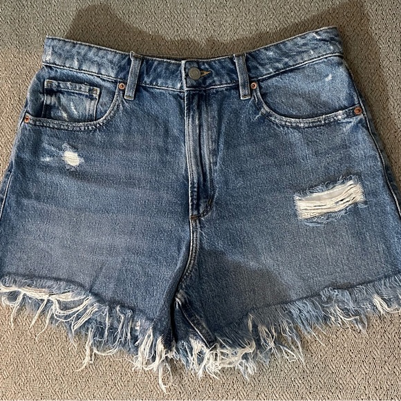 Dynamite| Fringe denim shorts - Picture 4 of 5
